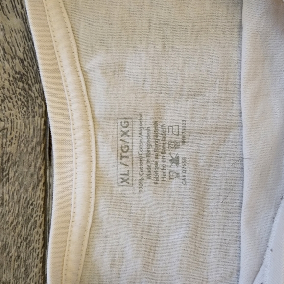 XL Men's Tshirt - Picture 3 of 3